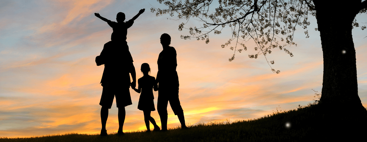 Silhouette of a family 